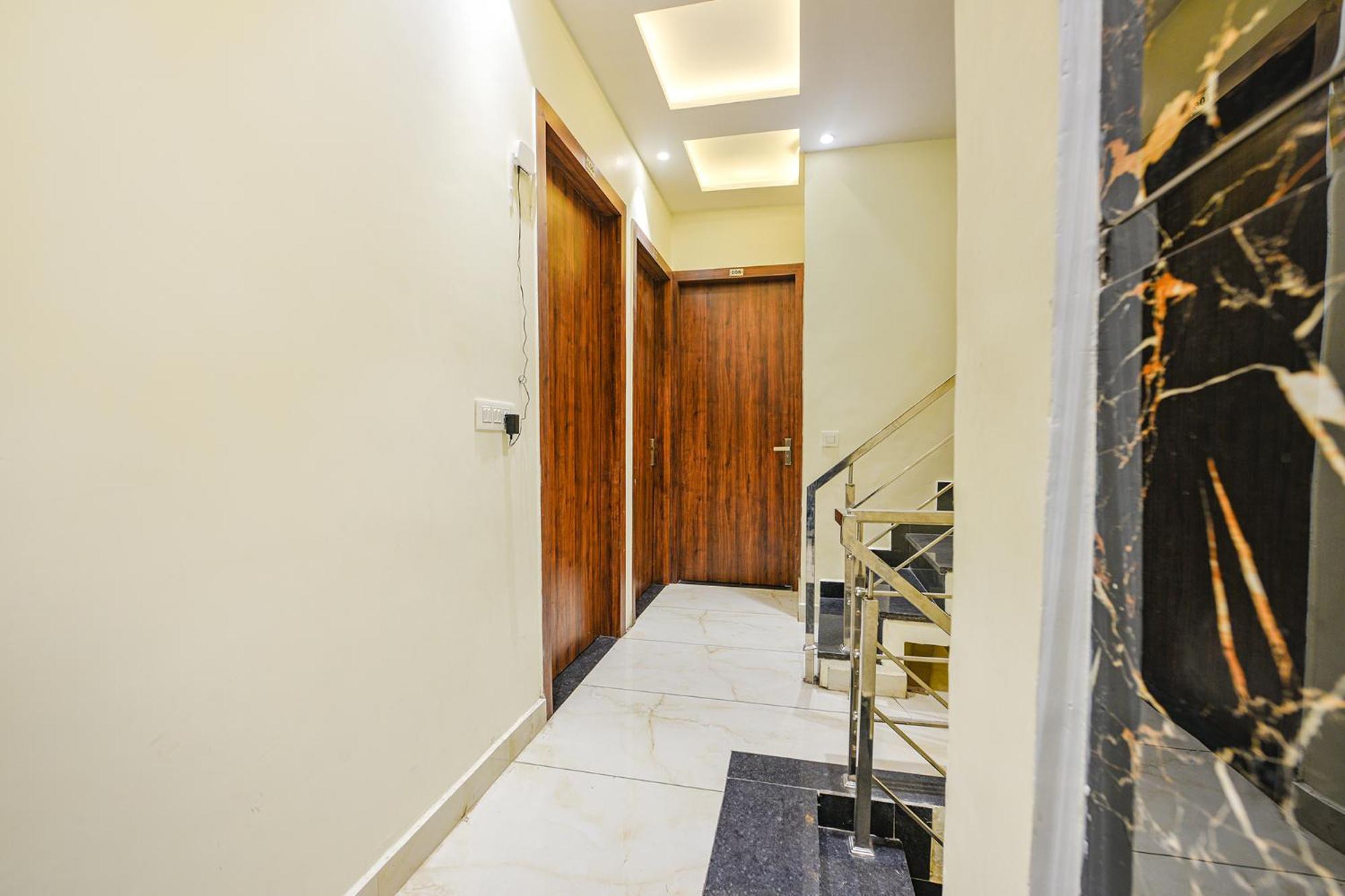 Fabhotel Dm Residency Amritsar Exterior photo