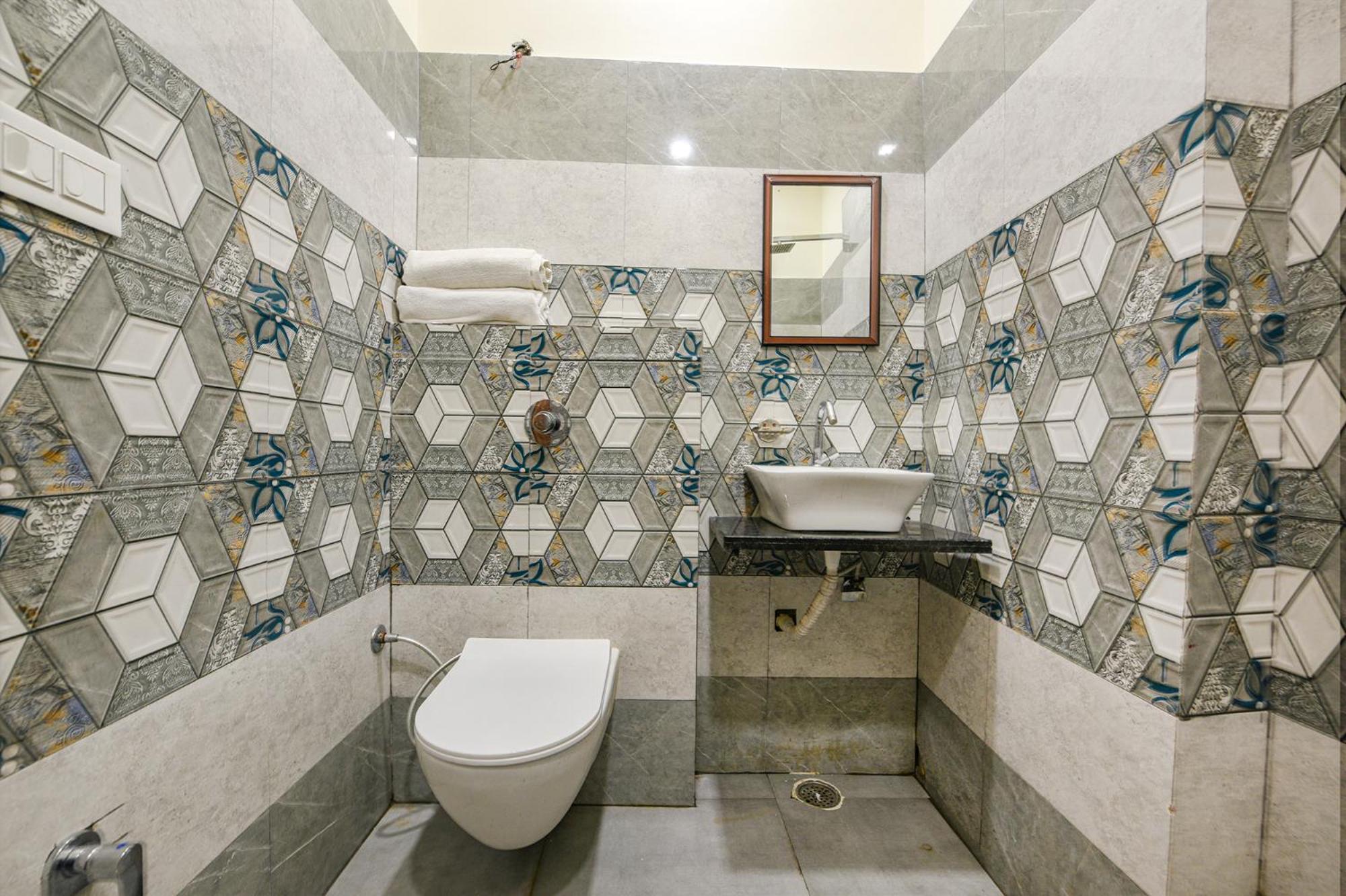 Fabhotel Dm Residency Amritsar Exterior photo